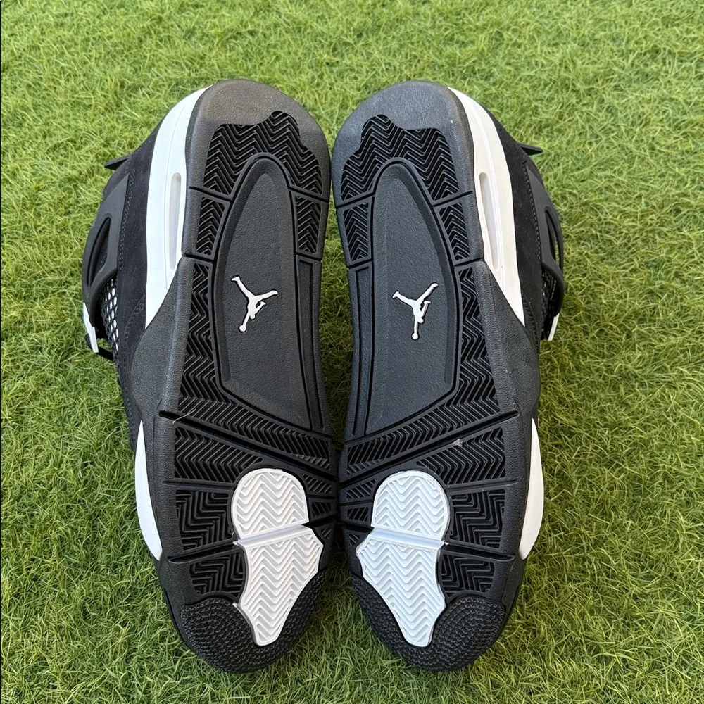 Air Jordan 4 Retro